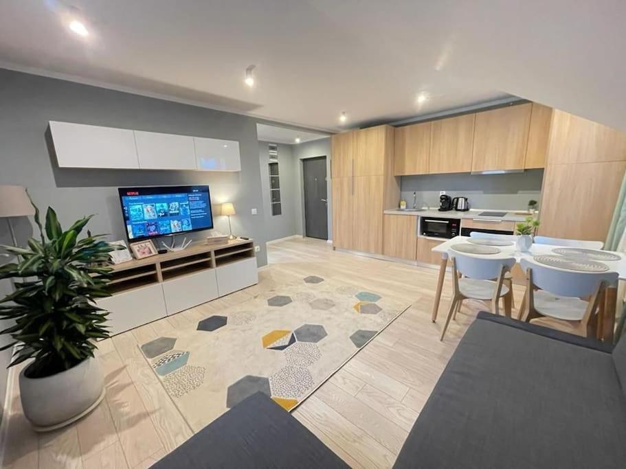 Premium Appartment In Onesti Eksteriør bilde